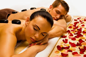 MASSAGE COUPLE