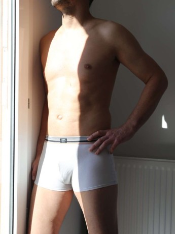 propose-massage-nu-ou-en-sous-vetement-big-0